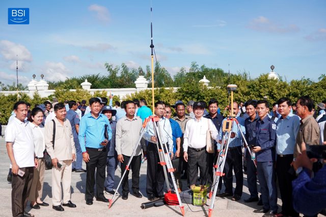 វគ្គបណ្តុះបណ្តាលស្តីពីការប្រើប្រាស់ឧបករណ៍វាស់វែងទំនើបដោយផ្កាយរណប GNSS Receiver